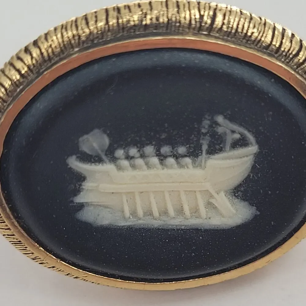 Vintage Dante Museum Masterpiece Ship Cameo Incolay Black Gold Tone Cufflinks